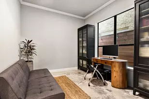 306 W Saulnier St, Houston, TX 77019 - Photo 5