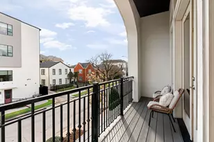 306 W Saulnier St, Houston, TX 77019 - Photo 17