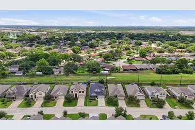 4310 Bearberry Avenue, Baytown, TX 77521 - Photo 41