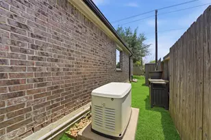 4310 Bearberry Ave, Baytown, TX 77521 - Photo 39