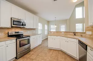 9410 Mustang Park Ct, Humble, TX 77396 - Photo 7
