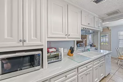 13823 Overbrook Lane, Houston, TX 77077 - Photo 11