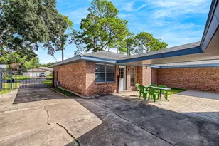 13823 Overbrook Ln, Houston, TX 77077 - Photo 29