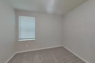 17142 Common Point Dr, Houston, TX 77090 - Photo 11