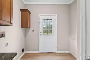 4819 Mallow St, Houston, TX 77033 - Photo 9