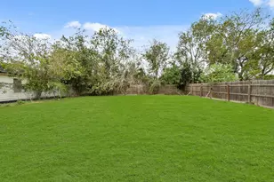 4819 Mallow St, Houston, TX 77033 - Photo 3