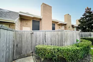 13892 Hollowgreen Dr, Houston, TX 77082 - Photo 17