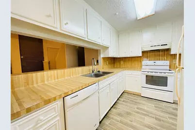 13892 Hollowgreen Drive #82/805, Houston, TX 77082 - Photo 7