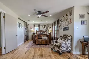 402 8th St, Van Vleck, TX 77482 - Photo 31