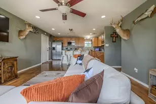 402 8th St, Van Vleck, TX 77482 - Photo 11