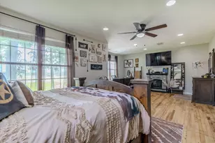 402 8th St, Van Vleck, TX 77482 - Photo 27