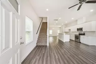 5604 Eastland St, Houston, TX 77028 - Photo 3
