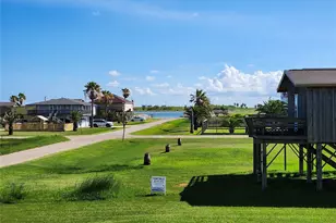 1206 Middle Dr W, Freeport, TX 77541 - Photo 3