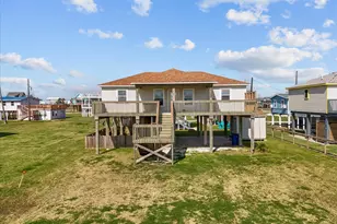 1206 Middle Dr W, Freeport, TX 77541 - Photo 5