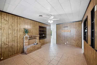 4018 Darlinghurst Drive, Houston, TX 77045 - Photo 5