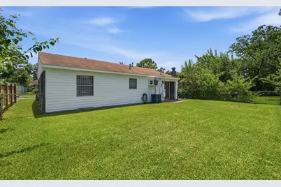 4018 Darlinghurst Drive, Houston, TX 77045 - Photo 27
