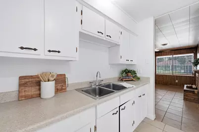 4018 Darlinghurst Drive, Houston, TX 77045 - Photo 11