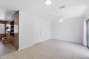 4018 Darlinghurst Dr, Houston, TX 77045 - Photo 15