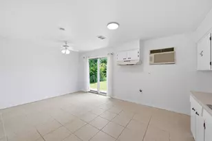 4018 Darlinghurst Dr, Houston, TX 77045 - Photo 9