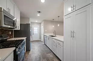 12050 Sela Ln, Houston, TX 77072 - Photo 11