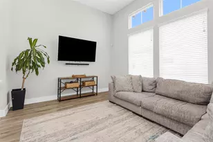7707 Nasser Ln, Houston, TX 77055 - Photo 9