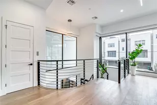 1406 Fairview Ave, Houston, TX 77006 - Photo 5