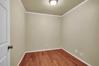 115 Southern Oaks Drive, Lake Jackson, TX 77566 - Photo 19