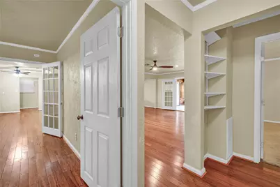 115 Southern Oaks Drive, Lake Jackson, TX 77566 - Photo 11