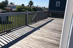 915 Sandollar, Crystal Beach, TX 77650 - Photo 13