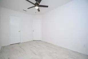 6306 Spruce Manor Ln, Houston, TX 77085 - Photo 21