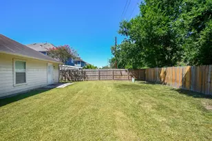 6306 Spruce Manor Ln, Houston, TX 77085 - Photo 31