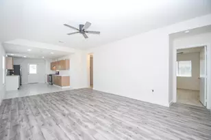 6306 Spruce Manor Ln, Houston, TX 77085 - Photo 5