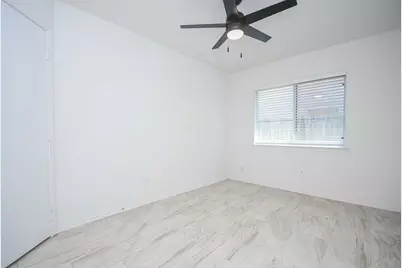 6306 Spruce Manor Lane, Houston, TX 77085 - Photo 19