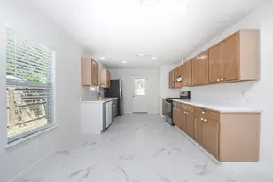 6306 Spruce Manor Ln, Houston, TX 77085 - Photo 7