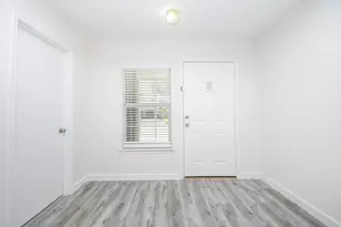 6306 Spruce Manor Ln, Houston, TX 77085 - Photo 3