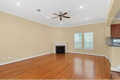 5734A Kansas Street, Houston, TX 77007 - Photo 11