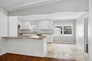 9310 Woodmeadow St, Houston, TX 77025 - Photo 9