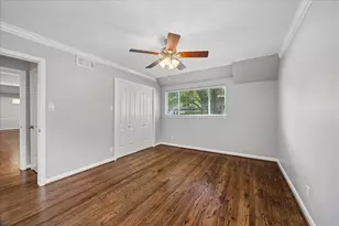 9310 Woodmeadow St, Houston, TX 77025 - Photo 13