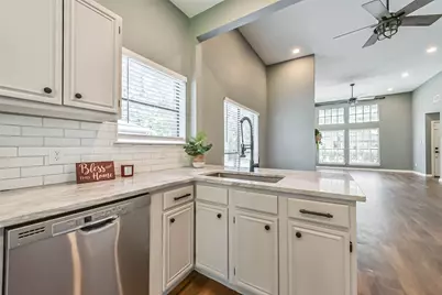 3130 Lake Breeze Lane, Crosby, TX 77532 - Photo 11
