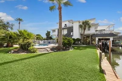 1330 Coral Way, Tiki Island, TX 77554 - Photo 29