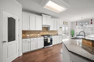 9803 Lynnrose Springs Dr, Tomball, TX 77375 - Photo 9