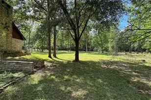 246 Rosanky, Livingston, TX 77351 - Photo 7