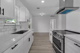 3219 Brea Crest St, Houston, TX 77093 - Photo 9