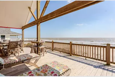 980 Bay Street, Gilchrist, TX 77617 - Photo 3