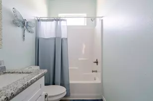 980 Bay St, Gilchrist, TX 77617 - Photo 25