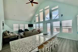 980 Bay St, Gilchrist, TX 77617 - Photo 11