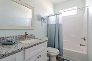 980 Bay St, Gilchrist, TX 77617 - Photo 29