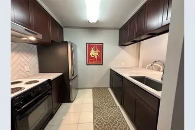 3300 Yorktown Street #22, Houston, TX 77056 - Photo 3