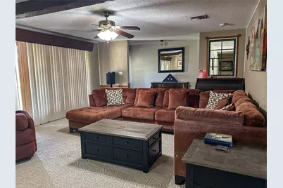 407 E Austin Avenue, Palacios, TX 77465 - Photo 5