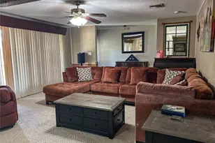 407 E Austin Ave, Palacios, TX 77465 - Photo 5